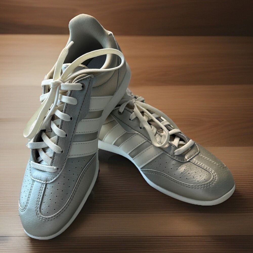 Adidas Barreda Lo Metallic Silver Shoes Womens Size 6.5 HQ7383 Low Top Excellent